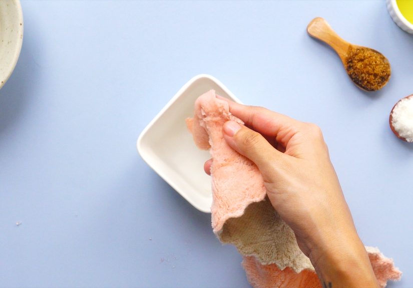 4 Ways to Make an Olive Oil and Sugar Scrub