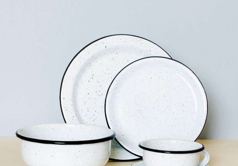 5-Piece Enamelware Dining Set - Cookies & Cream