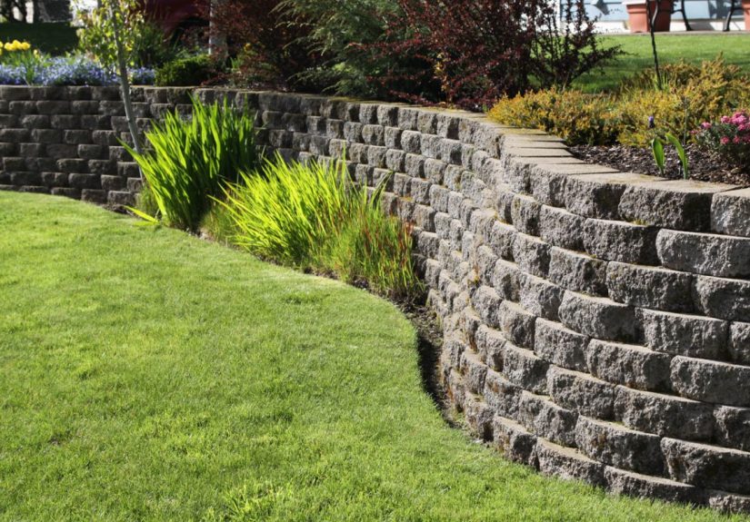 Building a Retaining Wall: Costs and Key Considerations