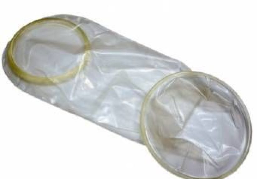 Female condoms: Effectiveness, advantages, and tips