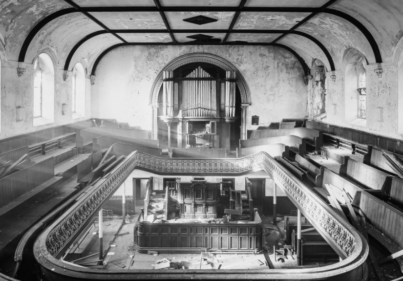 Photographing Abandoned Britain (18 Pics)