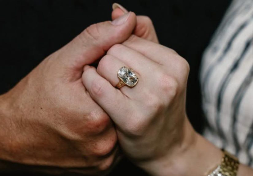 Why Taylor Swift’s Engagement Ring Looks Different From Every Angle