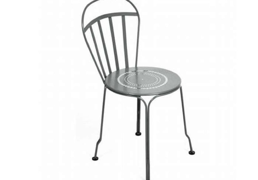 10 Easy Pieces: Café-Style Outdoor Seating