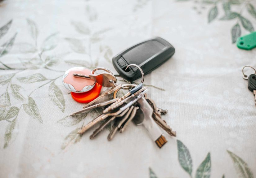 7 Ways to Reuse Old Keys Around Your House You Never Thought of
