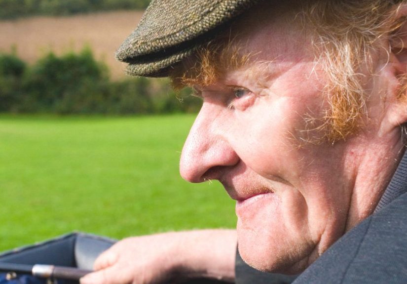 Black Earwax: Causes and Treatments