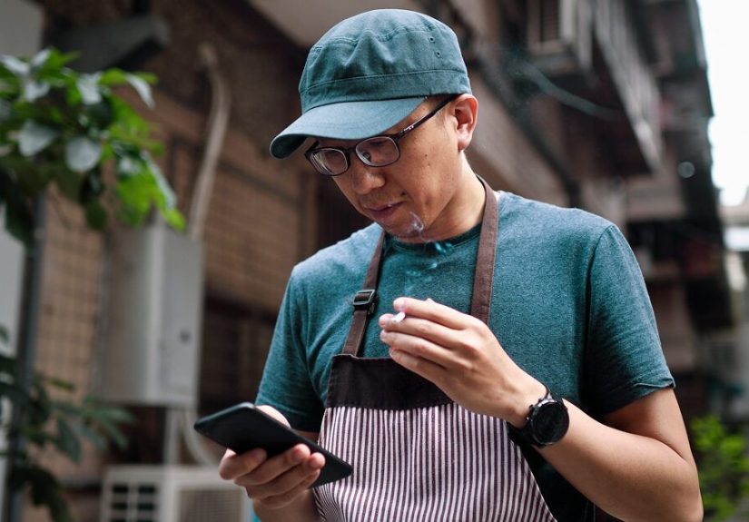 What Is Chain-Smoking? Definition, Signs, Effects