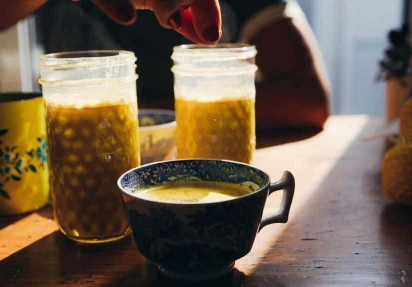 10 Benefits of Golden (Turmeric) Milk and How to Make It