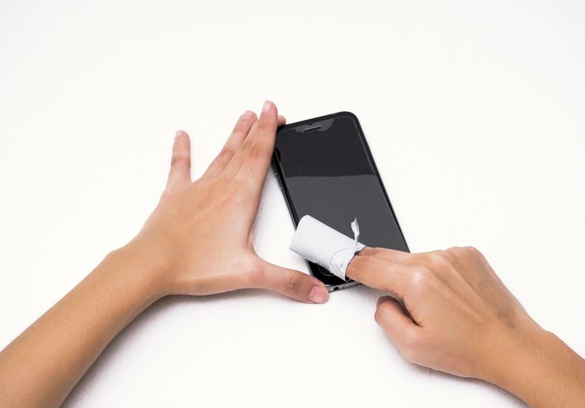 3 Ways to Remove Tempered Glass