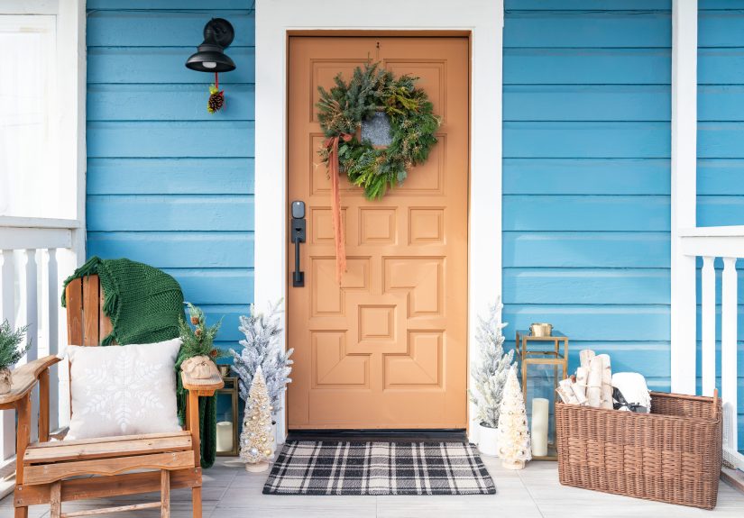 40 Festive Ideas for Front Door Christmas Decorations