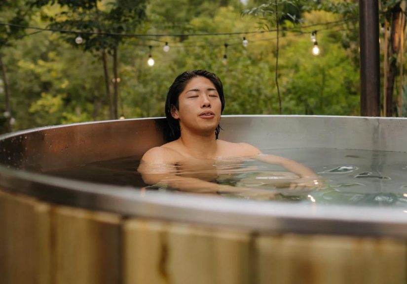 5 Hot Tub Benefits