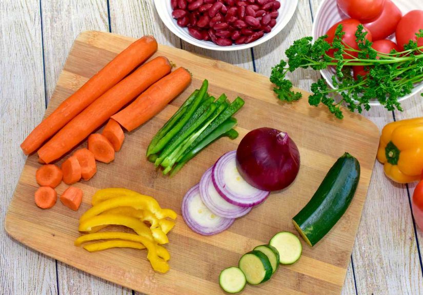 5 Ways to Eat Healthy When You're Always on the Go, According to Dietitians