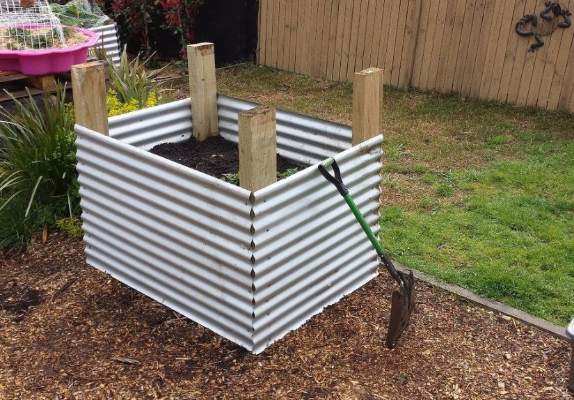Another Corrugated Iron Raised Garden Bed