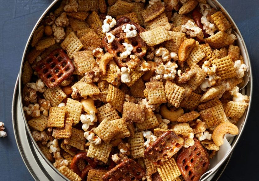 Best Cinnamon-Sugar Party Mix Recipe - How To Make Cinnamon-Sugar Party Mix