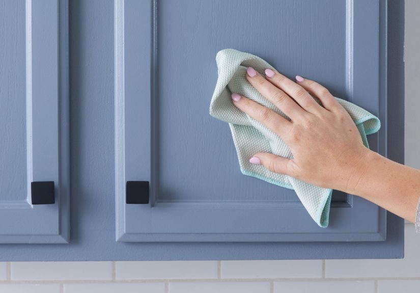 How to Degrease Kitchen Cabinets