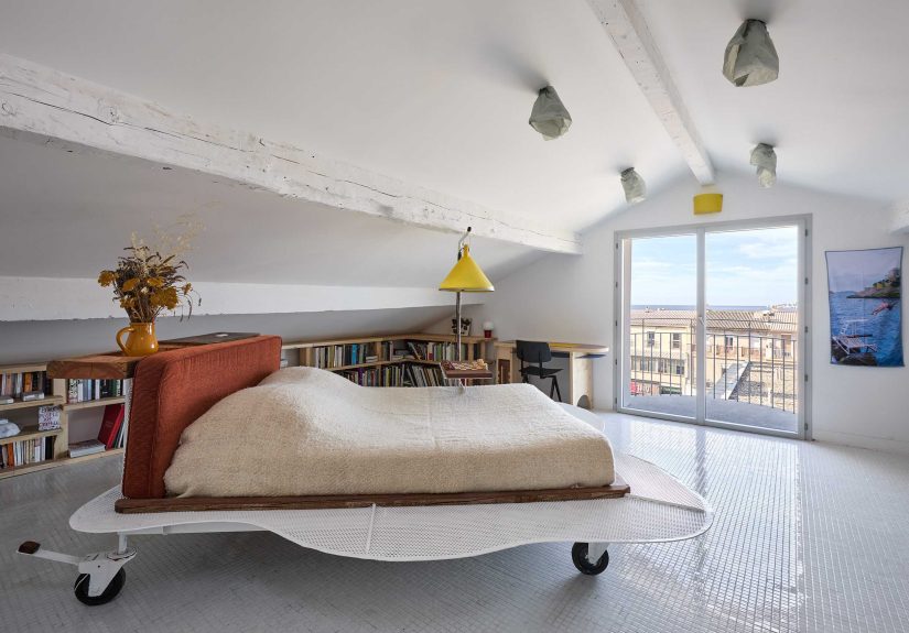 La Traverse: An Inventive, Everything-On-Wheels Pied-a-Terre in Marseille