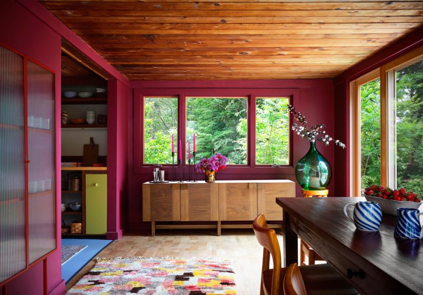 This Designer's Secret to Enveloping a Room in Color Is So Simple