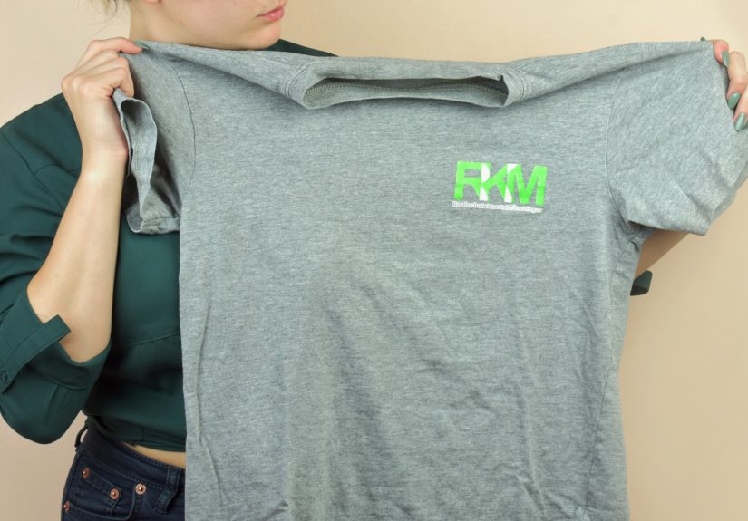 3 Easy Ways to Cover Your Face with a Shirt