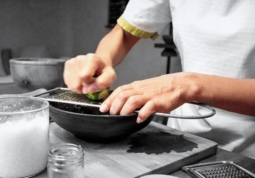 4 DIY body scrubs: Recipes for coffee, sugar, and salt scrubs