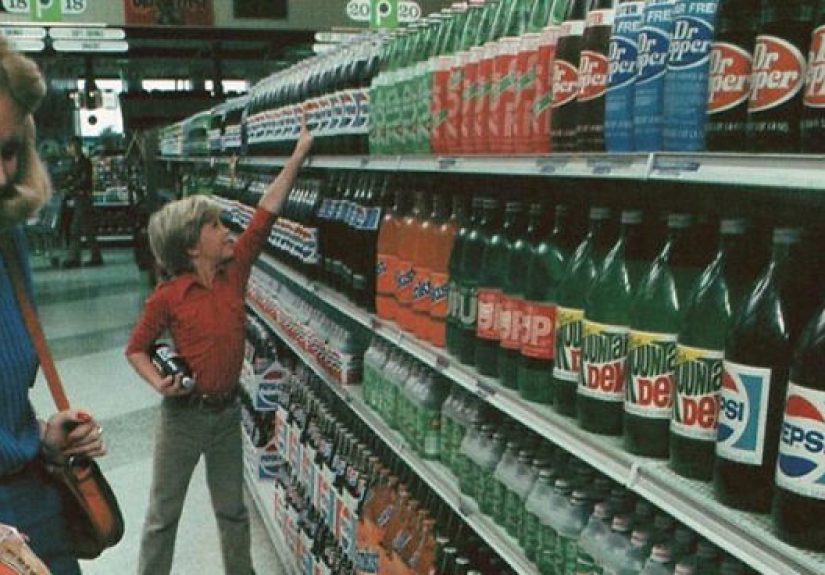 61 Rare Vintage Photos Of Grocery Stores That May Surprise You