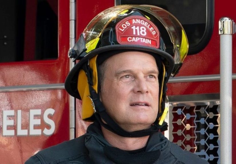 ‘9-1-1’ Fans Go Wild Seeing Peter Krause's Rare “Sighting”