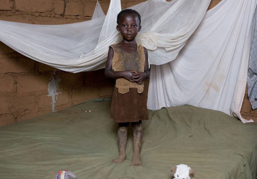 Children From Around The World Photographed with Their Toys