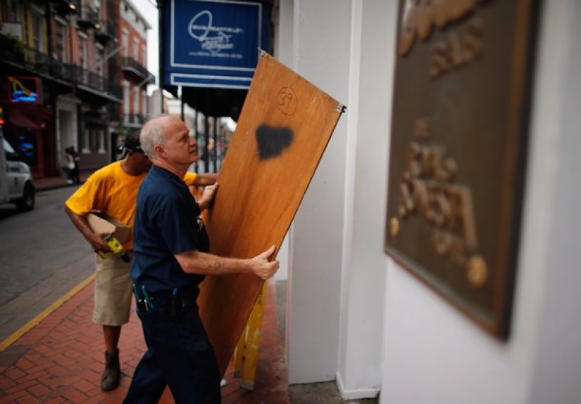 How to Board Up Windows During a Hurricane