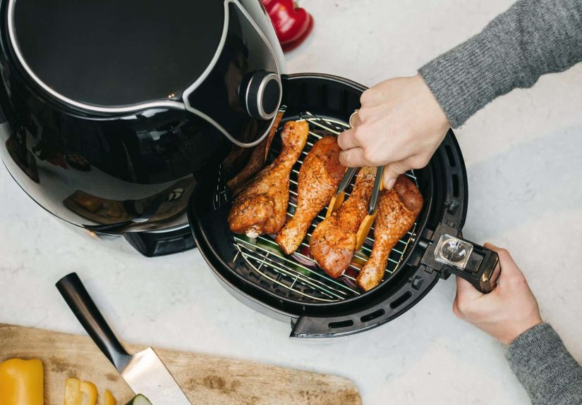 How to Clean an Air Fryer and Remove Stubborn Grease