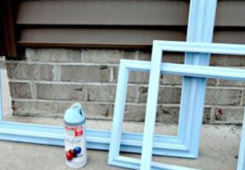 Turn Old Picture Frames Into an Herb Drying Rack