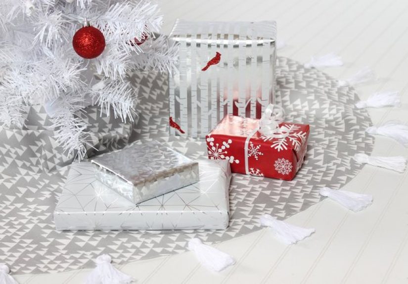 You Can Make a Cute Christmas Tree Skirt From a Tablecloth