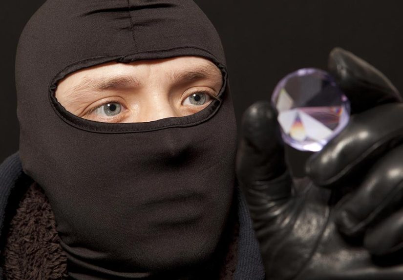7 'Ocean's Eleven'-Style Heists (That Happened In Real Life)