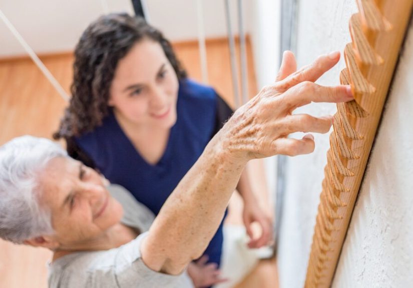 Finger Pain: 15 Causes, Types, Diagnosis & Treatment