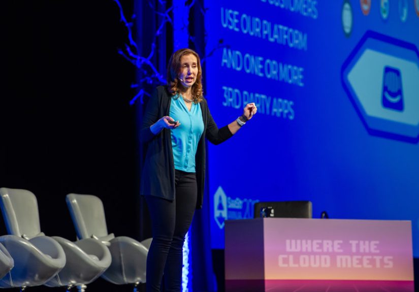 Is There Any Successful Startup Founder Who Has Bad Communication Skills?